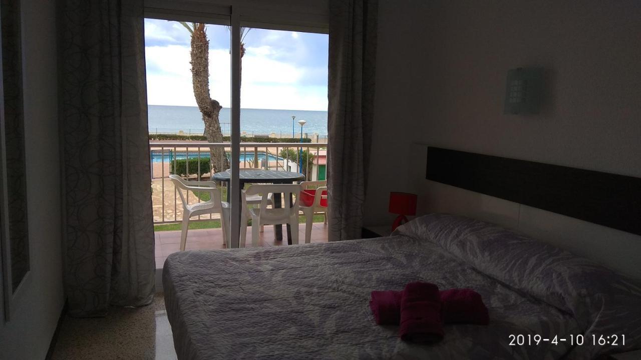 Apartamento primera línea de mar Dénia Exterior foto