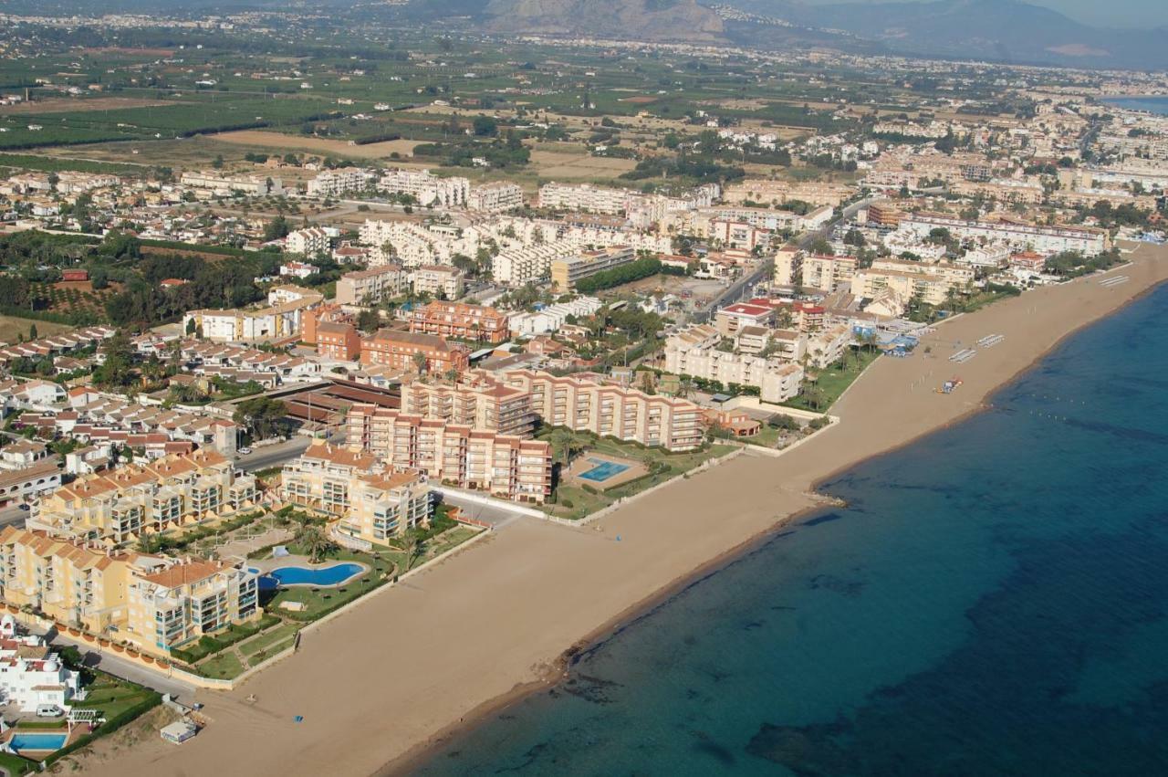Apartamento primera línea de mar Dénia Exterior foto