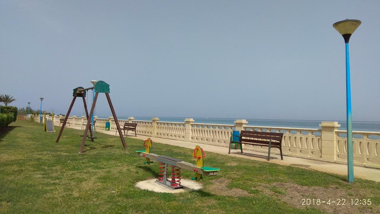 Apartamento primera línea de mar Dénia Exterior foto